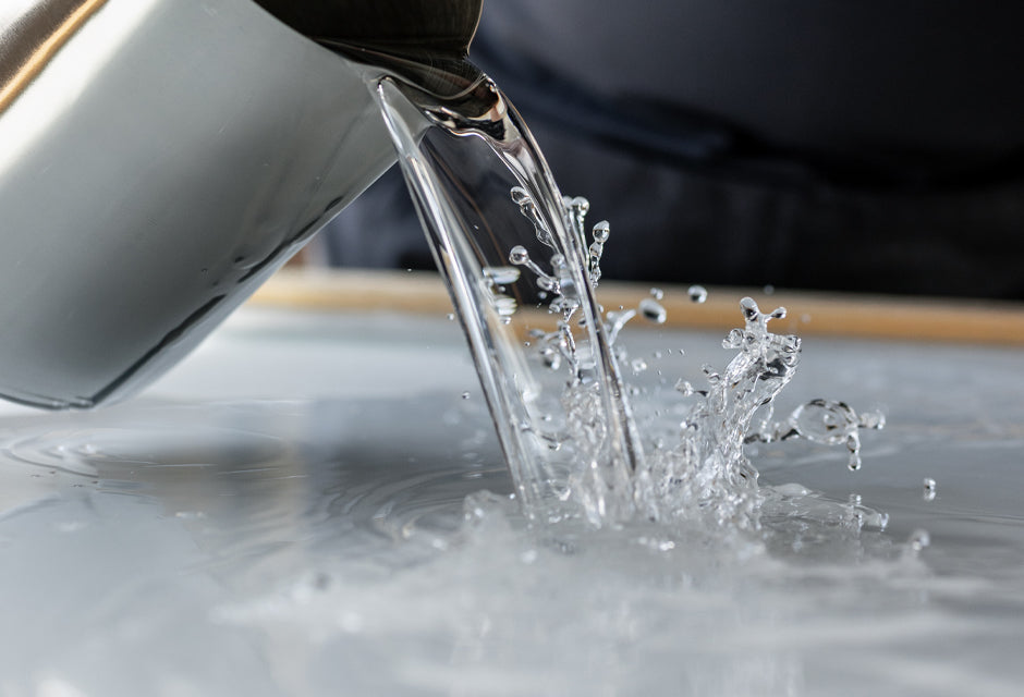 Cera calda per candele Flatyz versata a mano